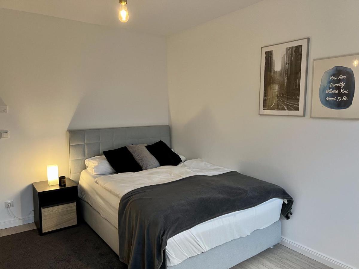 Gemuetliche Apartments Direkt An Der Grenze Von Hamburg ノルダーシュテット エクステリア 写真