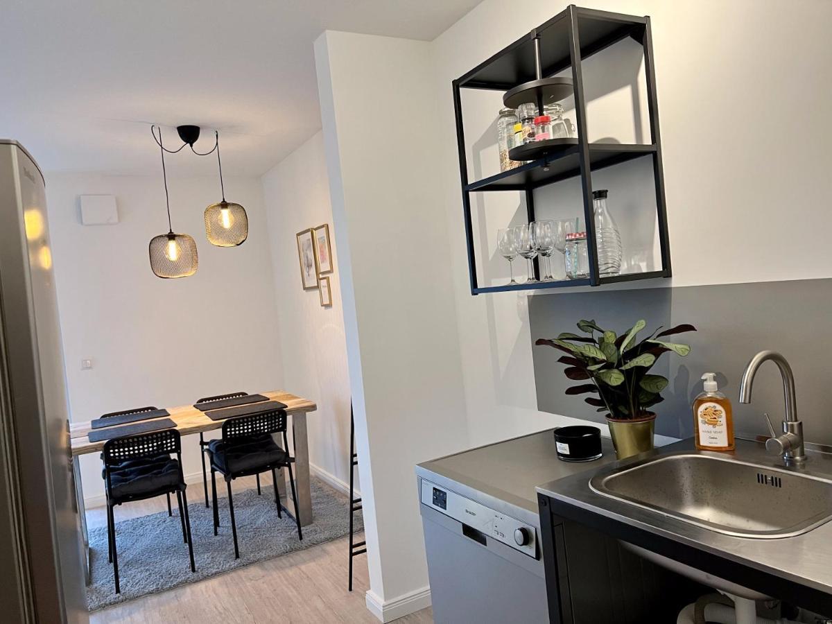 Gemuetliche Apartments Direkt An Der Grenze Von Hamburg ノルダーシュテット エクステリア 写真