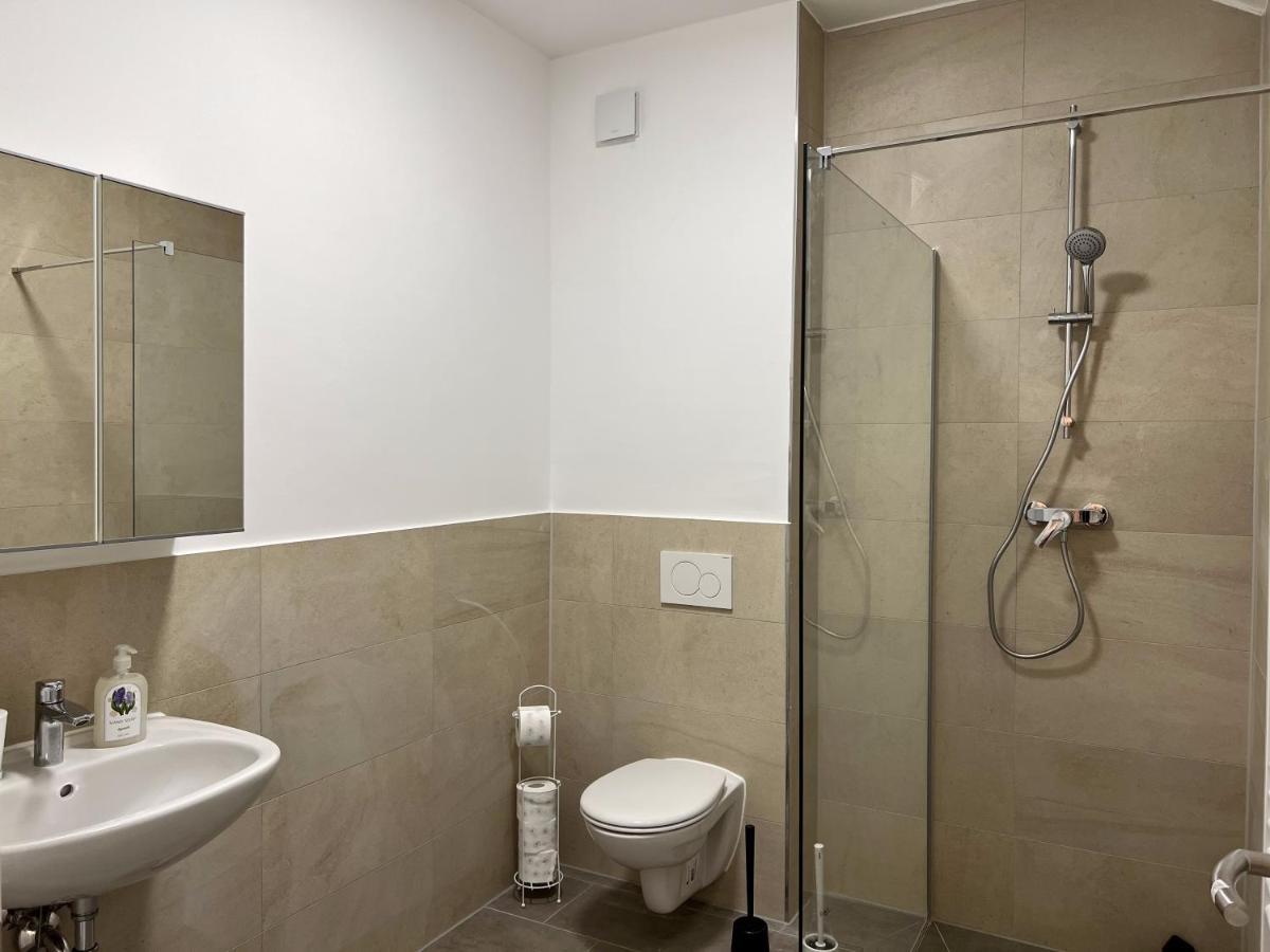 Gemuetliche Apartments Direkt An Der Grenze Von Hamburg ノルダーシュテット エクステリア 写真