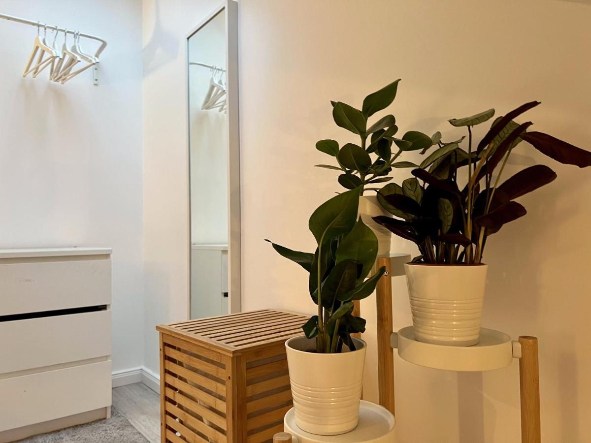 Gemuetliche Apartments Direkt An Der Grenze Von Hamburg ノルダーシュテット エクステリア 写真