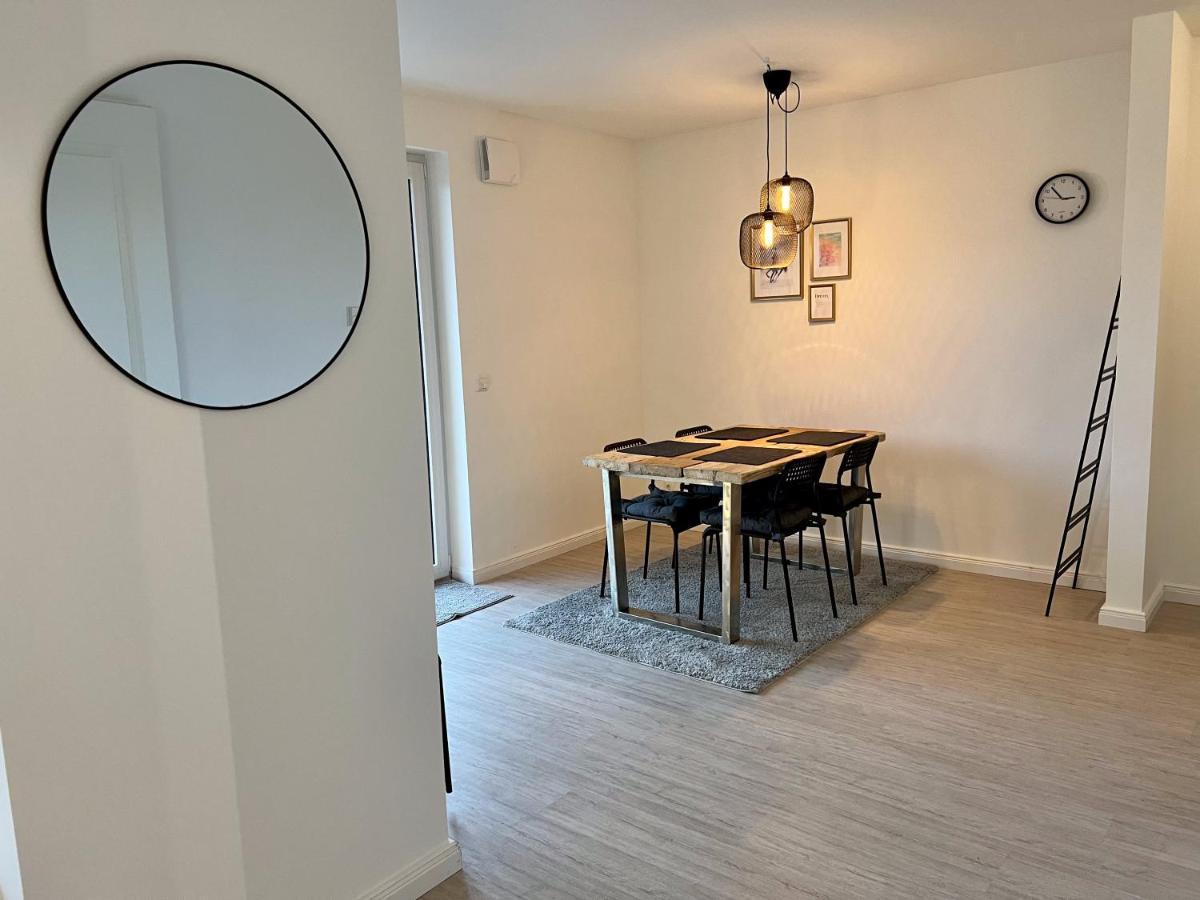 Gemuetliche Apartments Direkt An Der Grenze Von Hamburg ノルダーシュテット エクステリア 写真