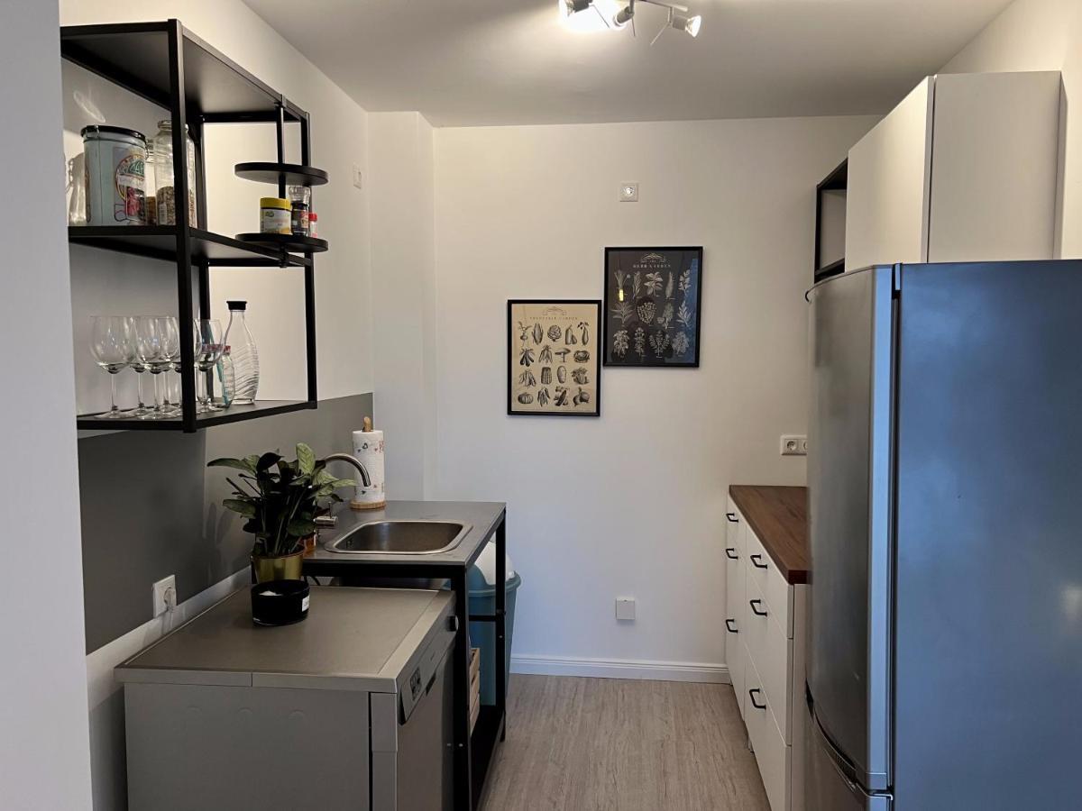 Gemuetliche Apartments Direkt An Der Grenze Von Hamburg ノルダーシュテット エクステリア 写真