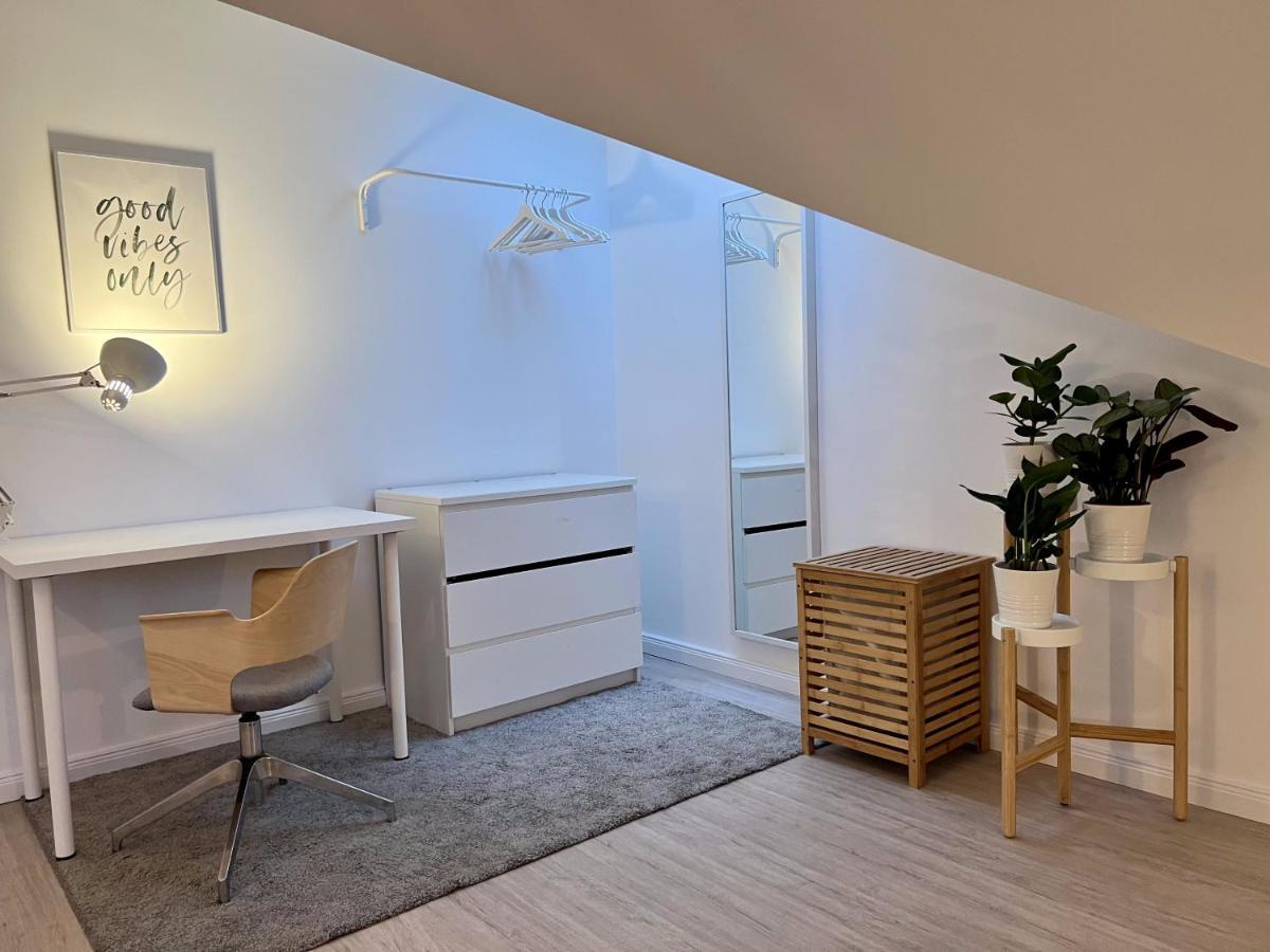 Gemuetliche Apartments Direkt An Der Grenze Von Hamburg ノルダーシュテット エクステリア 写真