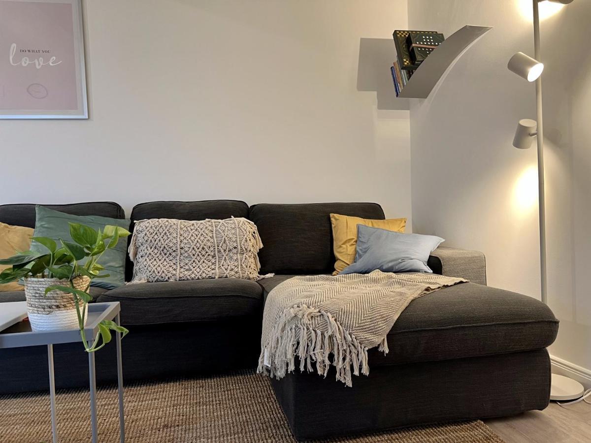 Gemuetliche Apartments Direkt An Der Grenze Von Hamburg ノルダーシュテット エクステリア 写真