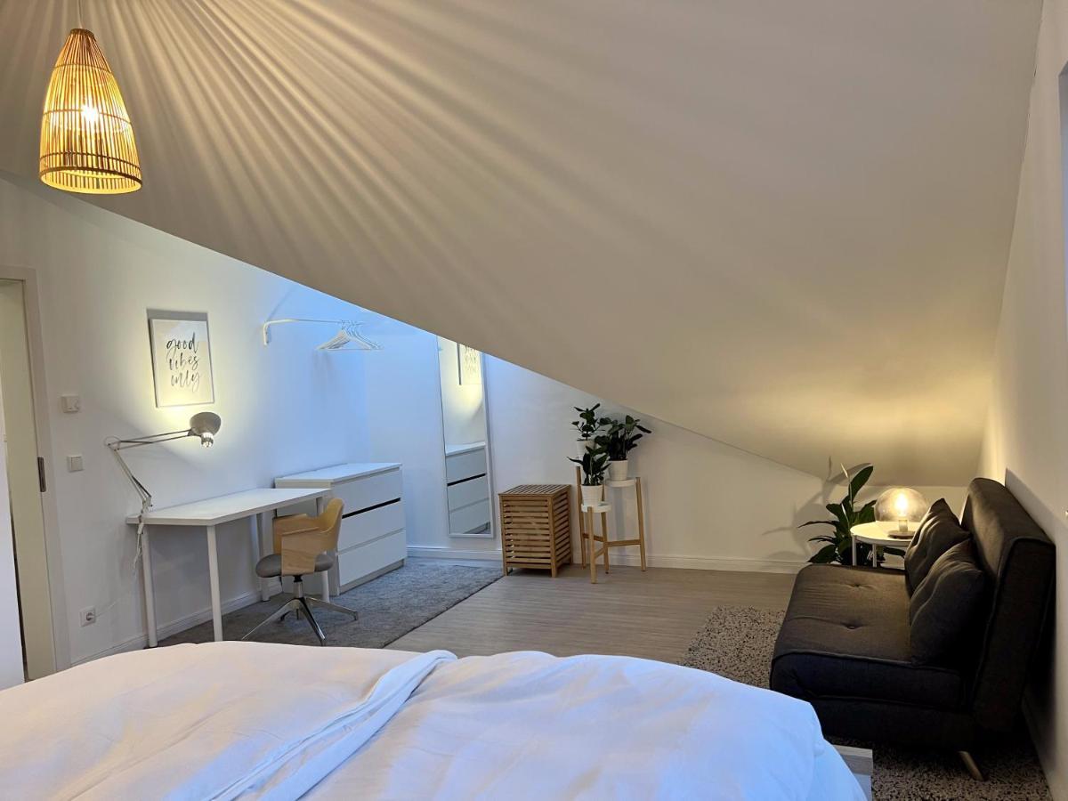 Gemuetliche Apartments Direkt An Der Grenze Von Hamburg ノルダーシュテット エクステリア 写真