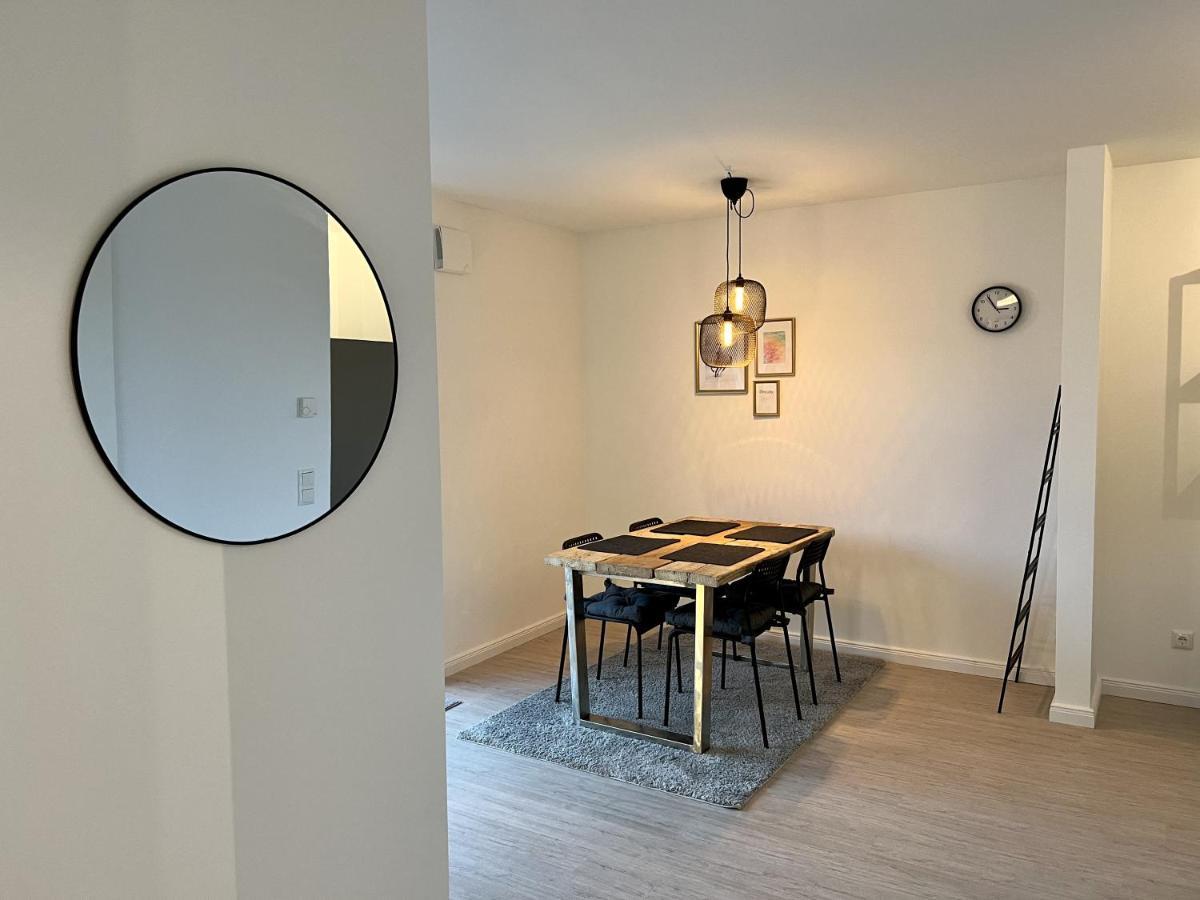 Gemuetliche Apartments Direkt An Der Grenze Von Hamburg ノルダーシュテット エクステリア 写真