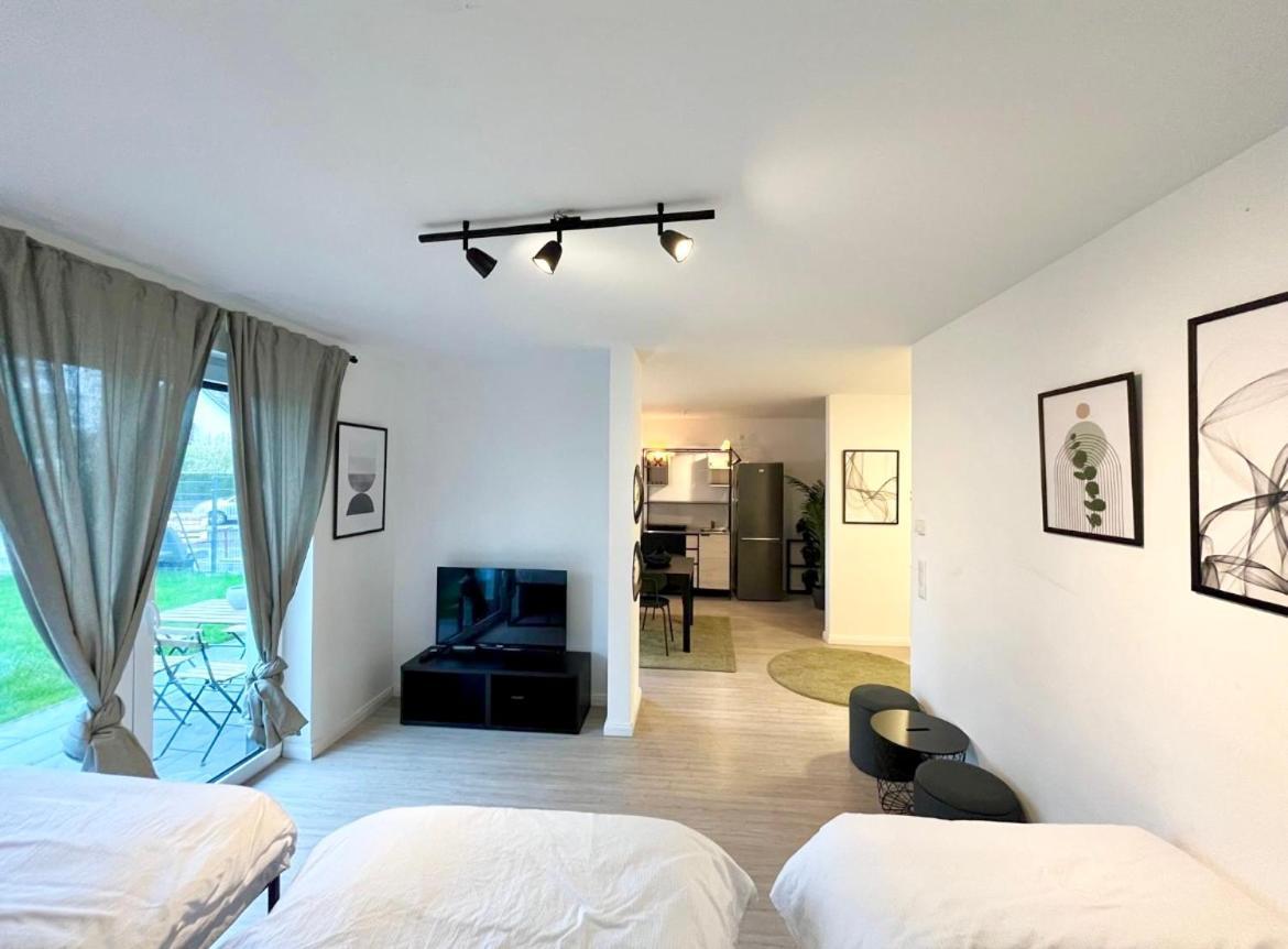 Gemuetliche Apartments Direkt An Der Grenze Von Hamburg ノルダーシュテット エクステリア 写真