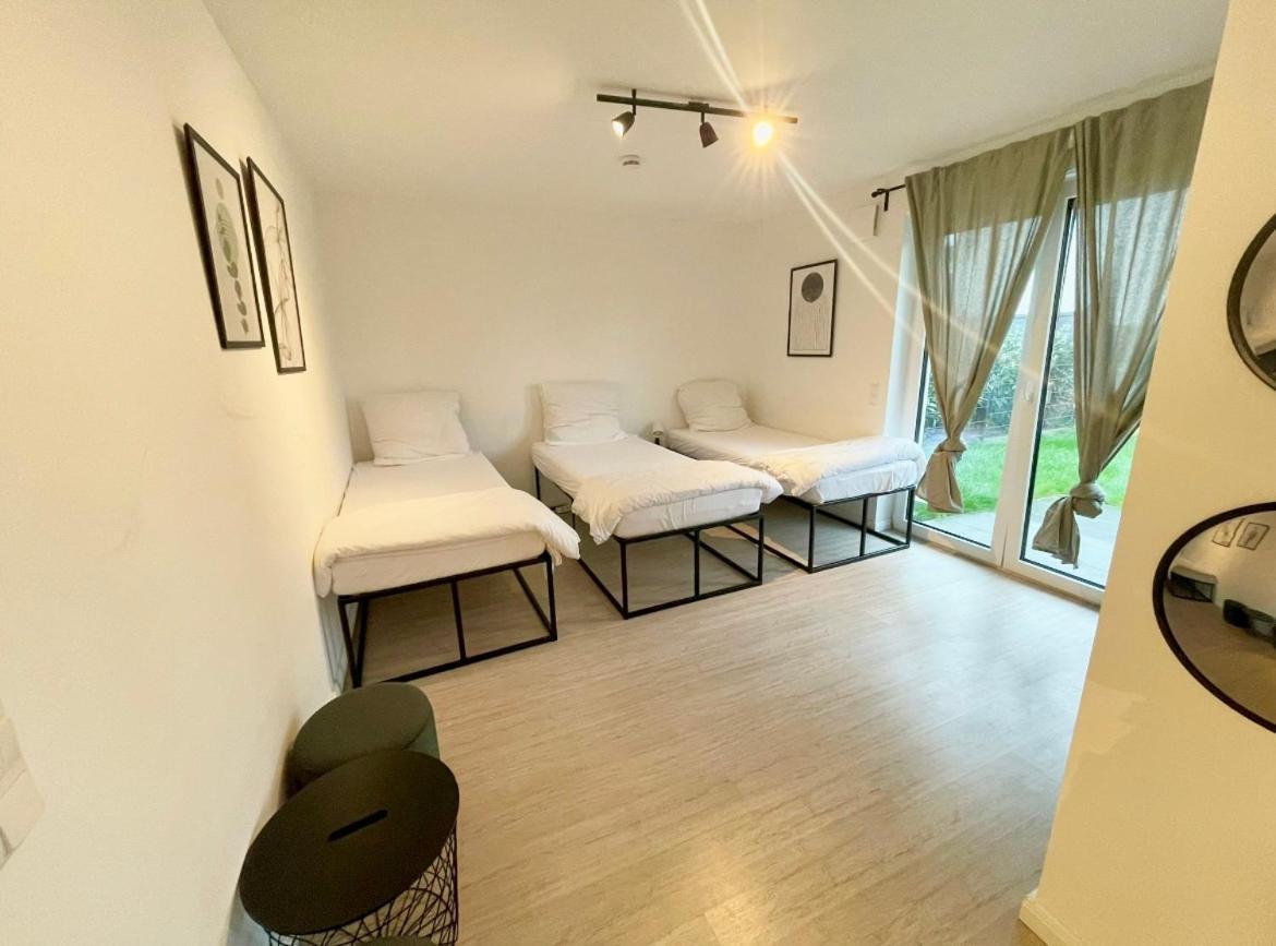 Gemuetliche Apartments Direkt An Der Grenze Von Hamburg ノルダーシュテット エクステリア 写真
