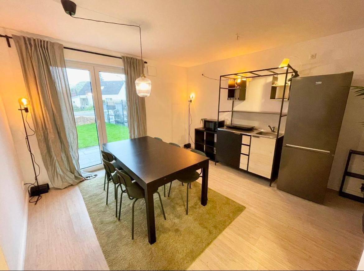 Gemuetliche Apartments Direkt An Der Grenze Von Hamburg ノルダーシュテット エクステリア 写真